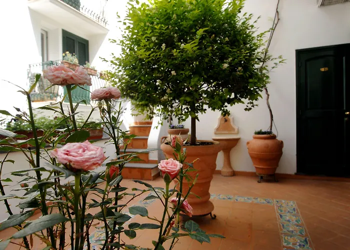 Hotel Antica Repubblica In The Historical Center 2 Minutes Away,At 170Mt, From The Sea